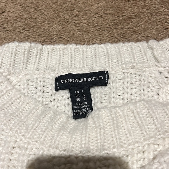 Beautiful used Streetwear Society sweater. - Picture 2 of 2